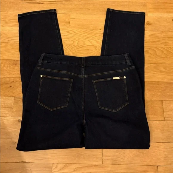 Chicos So Slimming Girlfriend Slim Leg Jeans - Picture 5 of 5